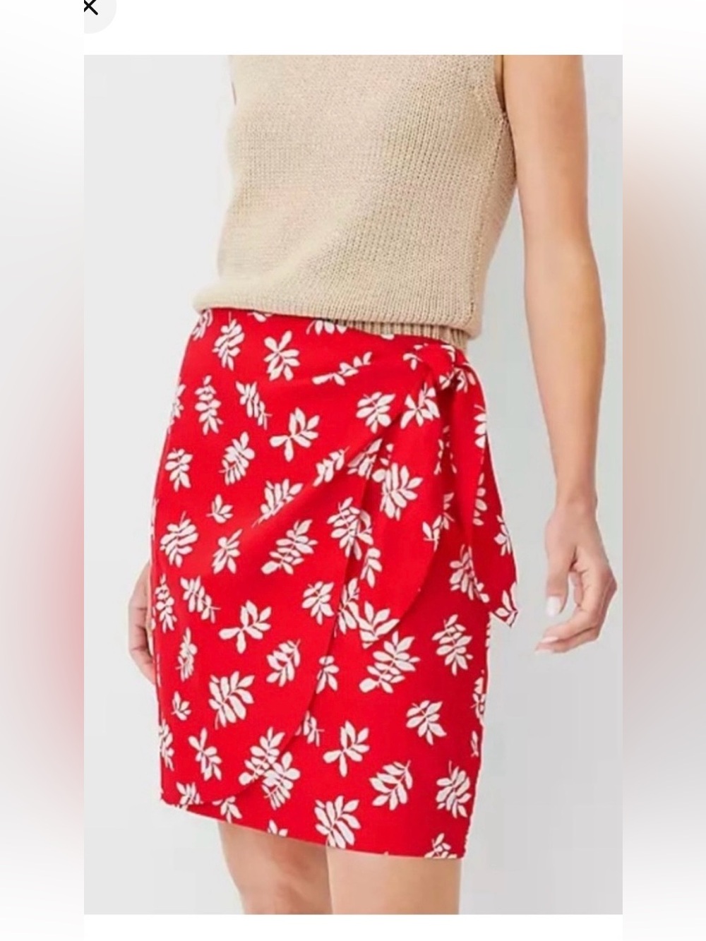 NWT Ann Taylor Red Leaf-Print Wrap Skirt